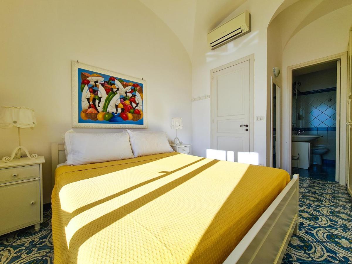 Il Dipinto Lägenhet Capri Exteriör bild